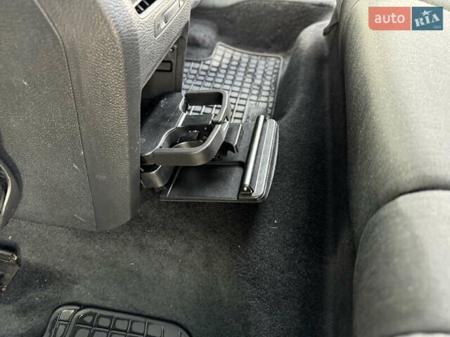 Сірий Фольксваген Гольф, об'ємом двигуна 1.6 л та пробігом 225 тис. км за 8350 $, фото 43 на Automoto.ua