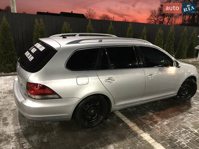 Серый Фольксваген Гольф, объемом двигателя 1.6 л и пробегом 313 тыс. км за 6600 $, фото 2 на Automoto.ua