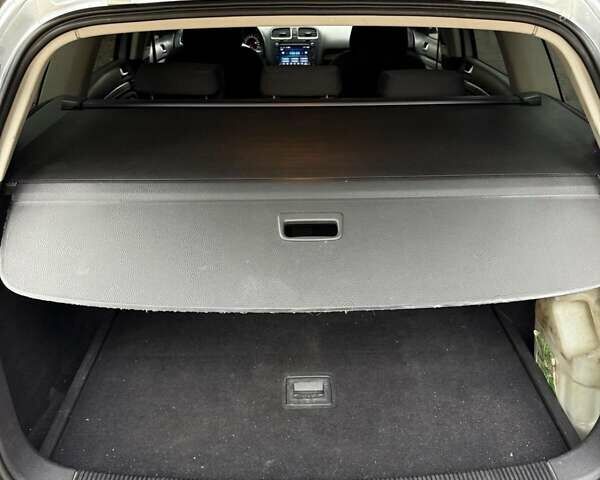 Серый Фольксваген Гольф, объемом двигателя 1.6 л и пробегом 259 тыс. км за 7600 $, фото 15 на Automoto.ua