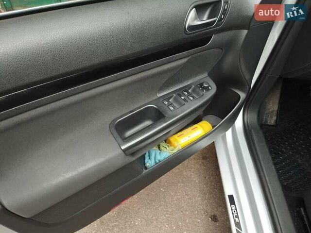 Сірий Фольксваген Гольф, об'ємом двигуна 1.6 л та пробігом 296 тис. км за 7200 $, фото 5 на Automoto.ua