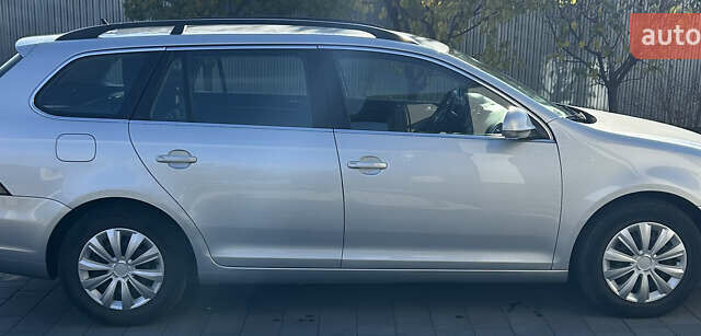 Серый Фольксваген Гольф, объемом двигателя 1.39 л и пробегом 247 тыс. км за 6800 $, фото 3 на Automoto.ua