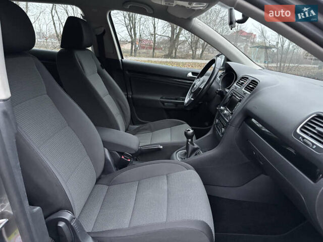 Серый Фольксваген Гольф, объемом двигателя 1.6 л и пробегом 248 тыс. км за 8099 $, фото 30 на Automoto.ua