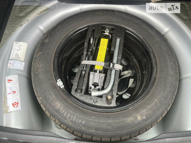 Серый Фольксваген Гольф, объемом двигателя 1.6 л и пробегом 262 тыс. км за 8700 $, фото 12 на Automoto.ua