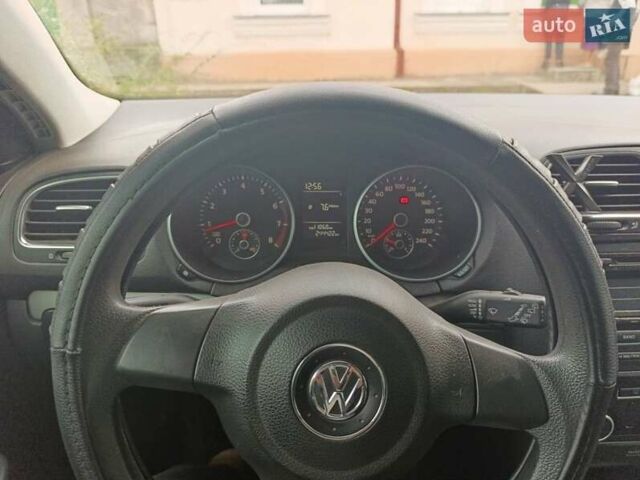 Серый Фольксваген Гольф, объемом двигателя 1.39 л и пробегом 245 тыс. км за 7000 $, фото 2 на Automoto.ua