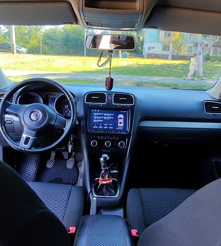 Серый Фольксваген Гольф, объемом двигателя 1.6 л и пробегом 0 тыс. км за 6588 $, фото 6 на Automoto.ua