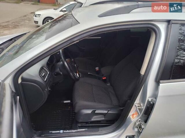 Серый Фольксваген Гольф, объемом двигателя 1.6 л и пробегом 259 тыс. км за 8000 $, фото 14 на Automoto.ua