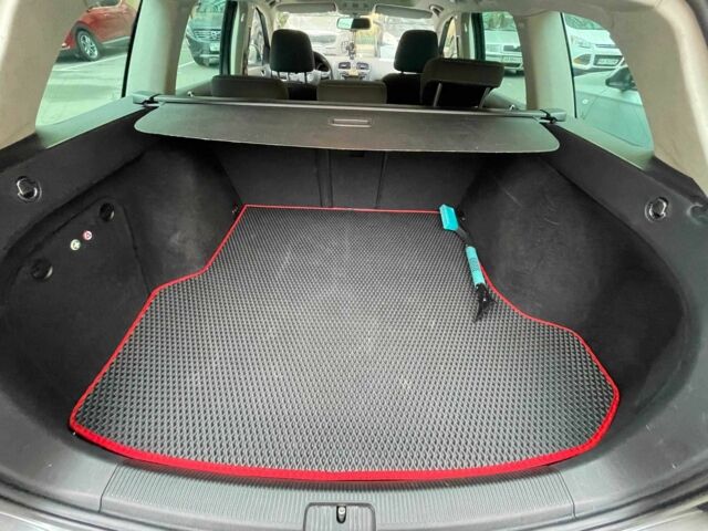 Сірий Фольксваген Гольф, об'ємом двигуна 1.6 л та пробігом 274 тис. км за 11300 $, фото 8 на Automoto.ua