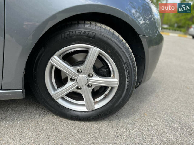Сірий Фольксваген Гольф, об'ємом двигуна 1.6 л та пробігом 307 тис. км за 8700 $, фото 22 на Automoto.ua