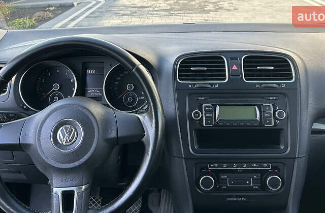 Серый Фольксваген Гольф, объемом двигателя 1.39 л и пробегом 247 тыс. км за 6800 $, фото 9 на Automoto.ua