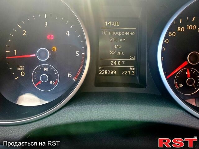 Серый Фольксваген Гольф, объемом двигателя 1.6 л и пробегом 220 тыс. км за 7200 $, фото 2 на Automoto.ua