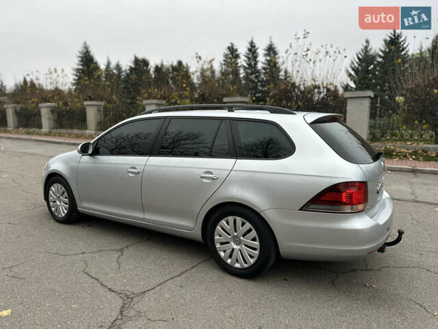 Серый Фольксваген Гольф, объемом двигателя 1.6 л и пробегом 230 тыс. км за 7300 $, фото 17 на Automoto.ua