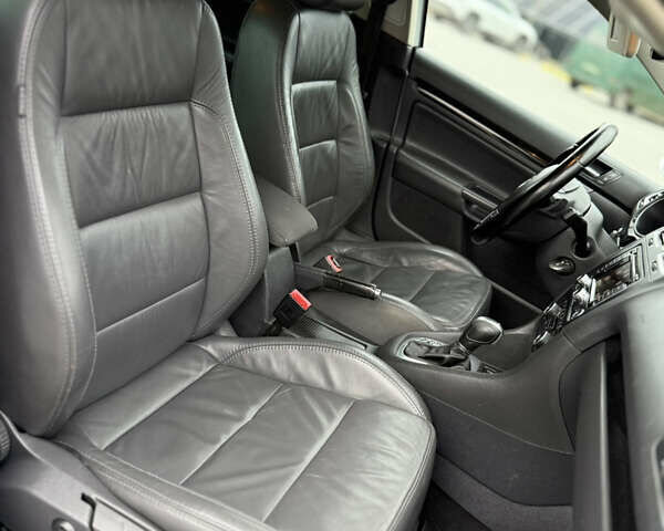 Серый Фольксваген Гольф, объемом двигателя 1.4 л и пробегом 196 тыс. км за 7800 $, фото 67 на Automoto.ua