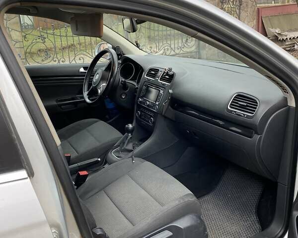 Сірий Фольксваген Гольф, об'ємом двигуна 1.6 л та пробігом 261 тис. км за 6500 $, фото 8 на Automoto.ua