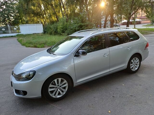 Фольксваген Гольф 2011 в Черновцах на Automoto.ua Серый Фольксваген Гольф, объемом двигателя 2 л и пробегом 218 тыс. км за 7900 $, фото 1 на Automoto.ua