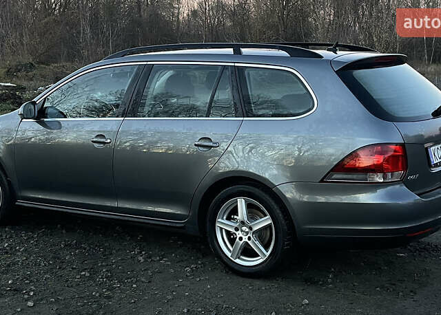 Сірий Фольксваген Гольф, об'ємом двигуна 1.6 л та пробігом 257 тис. км за 7400 $, фото 5 на Automoto.ua