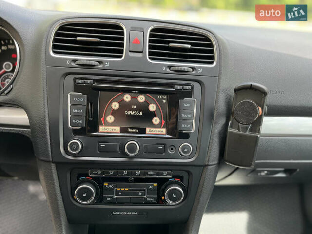 Сірий Фольксваген Гольф, об'ємом двигуна 1.6 л та пробігом 307 тис. км за 8700 $, фото 24 на Automoto.ua