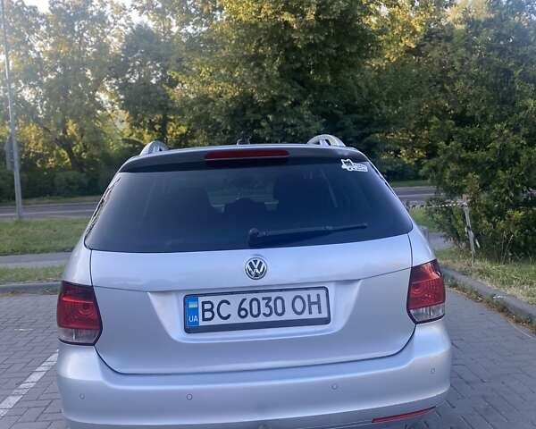 Серый Фольксваген Гольф, объемом двигателя 1.39 л и пробегом 256 тыс. км за 8000 $, фото 5 на Automoto.ua
