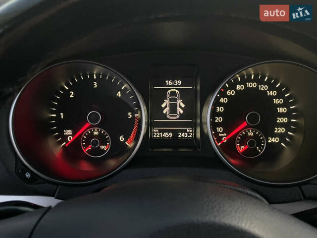 Серый Фольксваген Гольф, объемом двигателя 2 л и пробегом 221 тыс. км за 8699 $, фото 102 на Automoto.ua