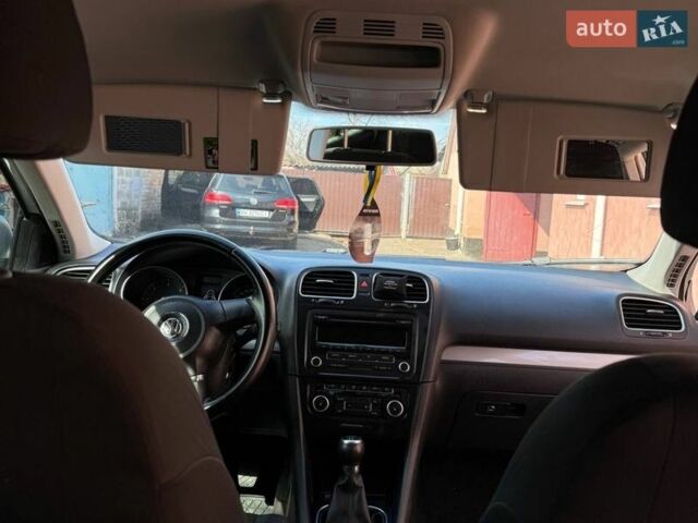 Серый Фольксваген Гольф, объемом двигателя 1.6 л и пробегом 220 тыс. км за 7200 $, фото 18 на Automoto.ua