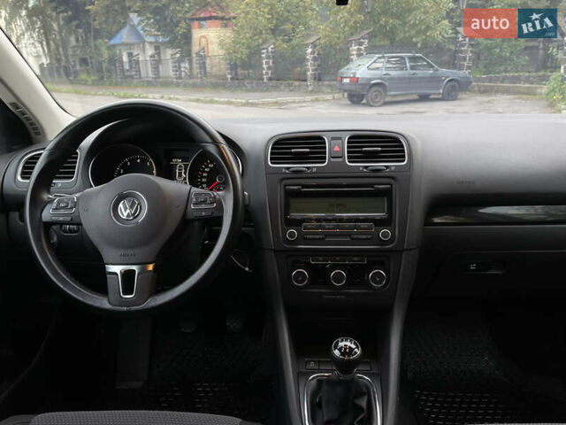 Серый Фольксваген Гольф, объемом двигателя 1.6 л и пробегом 256 тыс. км за 7950 $, фото 11 на Automoto.ua