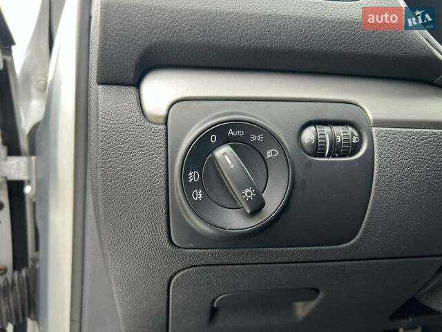 Сірий Фольксваген Гольф, об'ємом двигуна 1.6 л та пробігом 270 тис. км за 8300 $, фото 25 на Automoto.ua