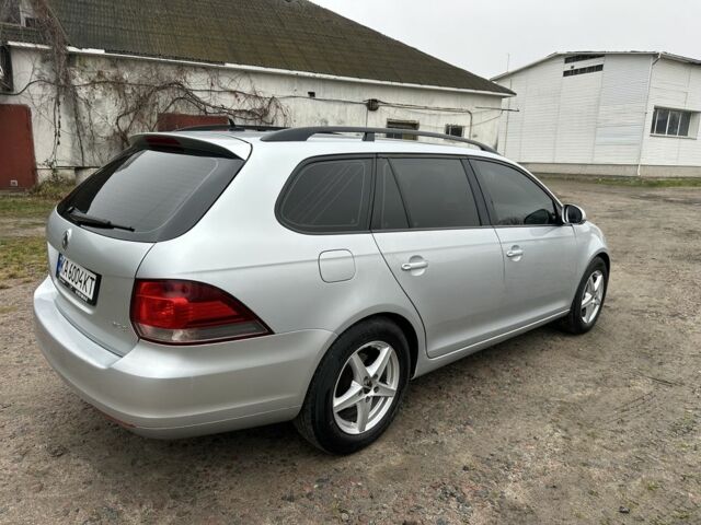 Серый Фольксваген Гольф, объемом двигателя 2.5 л и пробегом 250 тыс. км за 6700 $, фото 13 на Automoto.ua