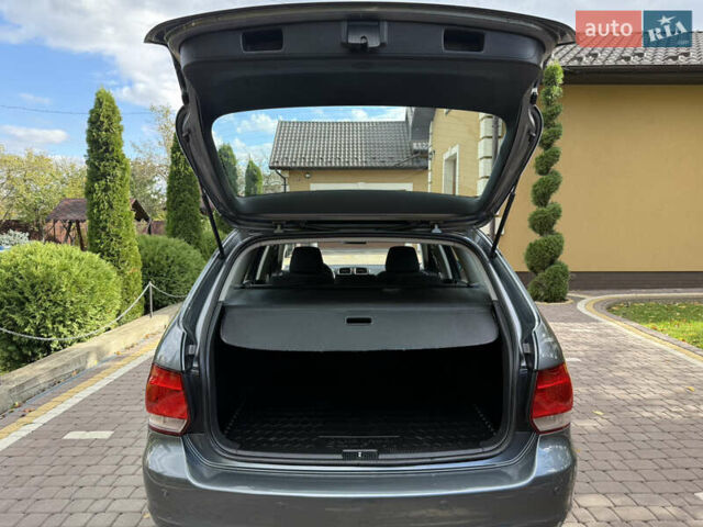 Сірий Фольксваген Гольф, об'ємом двигуна 1.6 л та пробігом 283 тис. км за 7650 $, фото 27 на Automoto.ua