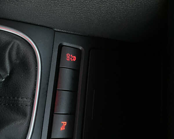 Серый Фольксваген Гольф, объемом двигателя 2 л и пробегом 221 тыс. км за 8699 $, фото 75 на Automoto.ua