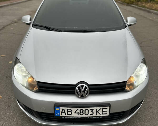 Серый Фольксваген Гольф, объемом двигателя 1.6 л и пробегом 230 тыс. км за 7400 $, фото 12 на Automoto.ua