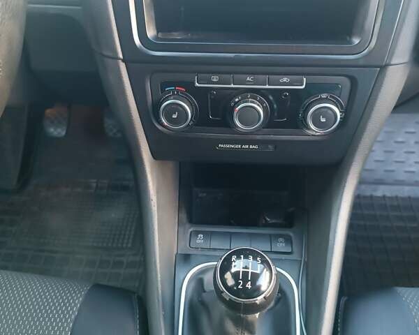 Сірий Фольксваген Гольф, об'ємом двигуна 1.6 л та пробігом 212 тис. км за 7400 $, фото 13 на Automoto.ua