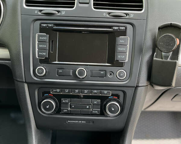 Сірий Фольксваген Гольф, об'ємом двигуна 1.6 л та пробігом 307 тис. км за 8700 $, фото 38 на Automoto.ua