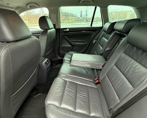 Серый Фольксваген Гольф, объемом двигателя 1.4 л и пробегом 196 тыс. км за 7800 $, фото 3 на Automoto.ua