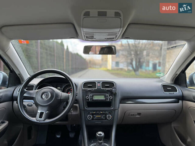 Серый Фольксваген Гольф, объемом двигателя 1.39 л и пробегом 251 тыс. км за 6800 $, фото 20 на Automoto.ua