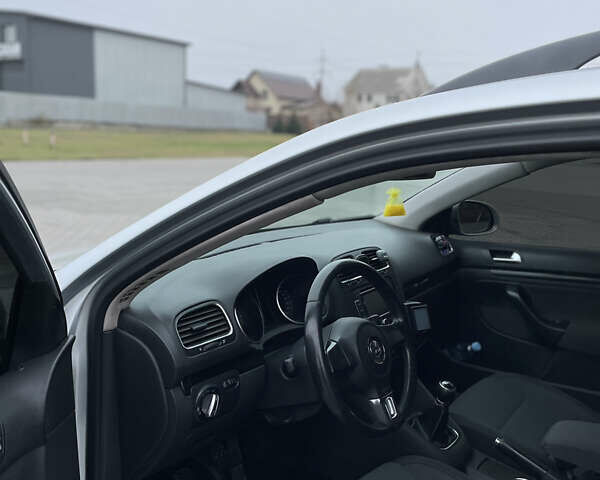 Серый Фольксваген Гольф, объемом двигателя 1.6 л и пробегом 280 тыс. км за 6000 $, фото 7 на Automoto.ua