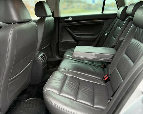 Серый Фольксваген Гольф, объемом двигателя 1.4 л и пробегом 196 тыс. км за 7800 $, фото 56 на Automoto.ua