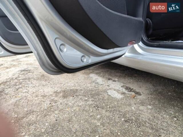 Серый Фольксваген Гольф, объемом двигателя 1.6 л и пробегом 259 тыс. км за 8000 $, фото 21 на Automoto.ua