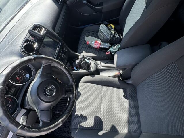 Серый Фольксваген Гольф, объемом двигателя 1.6 л и пробегом 202 тыс. км за 8900 $, фото 12 на Automoto.ua