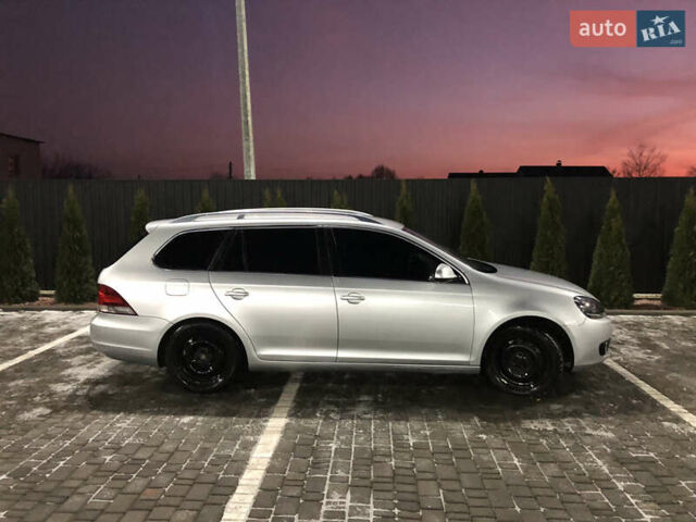 Серый Фольксваген Гольф, объемом двигателя 1.6 л и пробегом 313 тыс. км за 6600 $, фото 5 на Automoto.ua