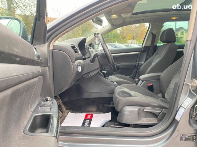 Серый Фольксваген Гольф, объемом двигателя 1.6 л и пробегом 249 тыс. км за 9240 $, фото 17 на Automoto.ua