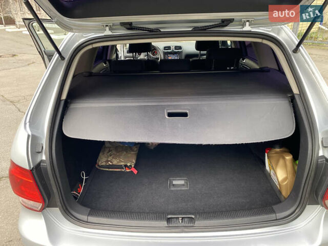 Серый Фольксваген Гольф, объемом двигателя 1.97 л и пробегом 232 тыс. км за 8600 $, фото 13 на Automoto.ua
