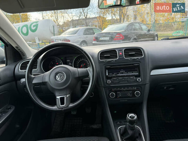 Сірий Фольксваген Гольф, об'ємом двигуна 1.6 л та пробігом 225 тис. км за 8350 $, фото 52 на Automoto.ua