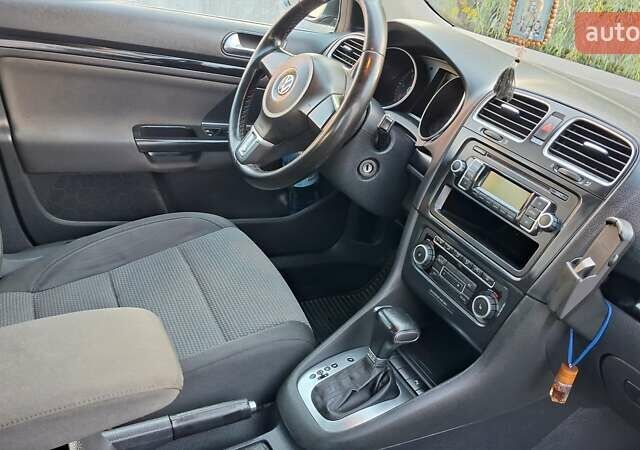 Фольксваген Гольф 2011 у Вінниці на Automoto.ua Сірий Фольксваген Гольф, об'ємом двигуна 1.6 л та пробігом 193 тис. км за 8850 $, фото 8 на Automoto.ua