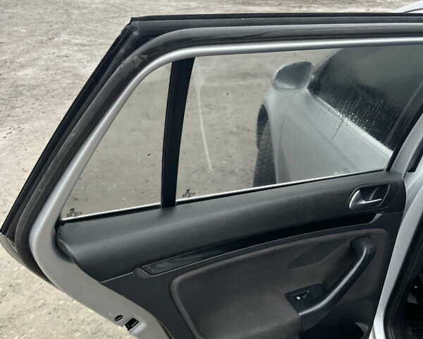 Сірий Фольксваген Гольф, об'ємом двигуна 1.6 л та пробігом 280 тис. км за 5500 $, фото 19 на Automoto.ua