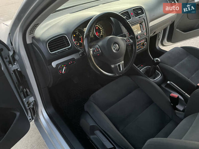 Серый Фольксваген Гольф, объемом двигателя 2 л и пробегом 221 тыс. км за 8699 $, фото 89 на Automoto.ua