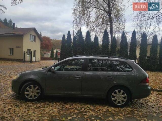 Серый Фольксваген Гольф, объемом двигателя 1.6 л и пробегом 300 тыс. км за 7499 $, фото 6 на Automoto.ua