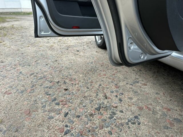 Серый Фольксваген Гольф, объемом двигателя 2.5 л и пробегом 250 тыс. км за 6700 $, фото 4 на Automoto.ua