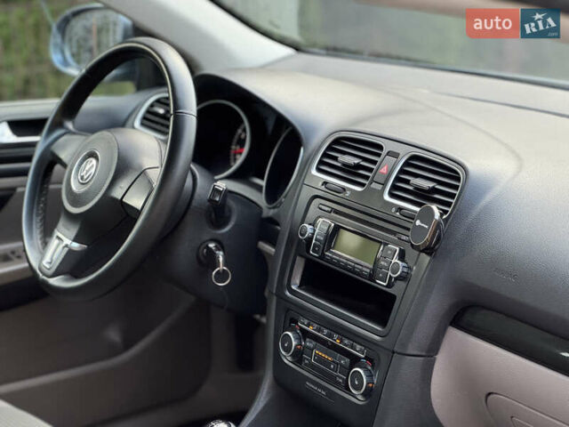 Серый Фольксваген Гольф, объемом двигателя 1.39 л и пробегом 251 тыс. км за 6800 $, фото 28 на Automoto.ua