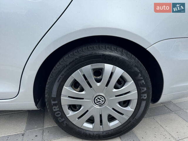 Сірий Фольксваген Гольф, об'ємом двигуна 1.6 л та пробігом 263 тис. км за 8490 $, фото 14 на Automoto.ua