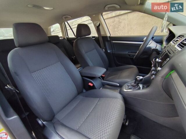 Сірий Фольксваген Гольф, об'ємом двигуна 1.6 л та пробігом 283 тис. км за 7500 $, фото 14 на Automoto.ua