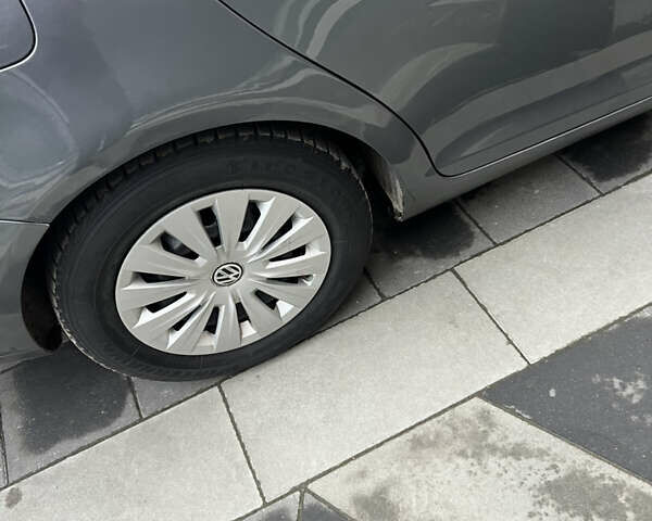 Серый Фольксваген Гольф, объемом двигателя 1.6 л и пробегом 282 тыс. км за 7300 $, фото 8 на Automoto.ua